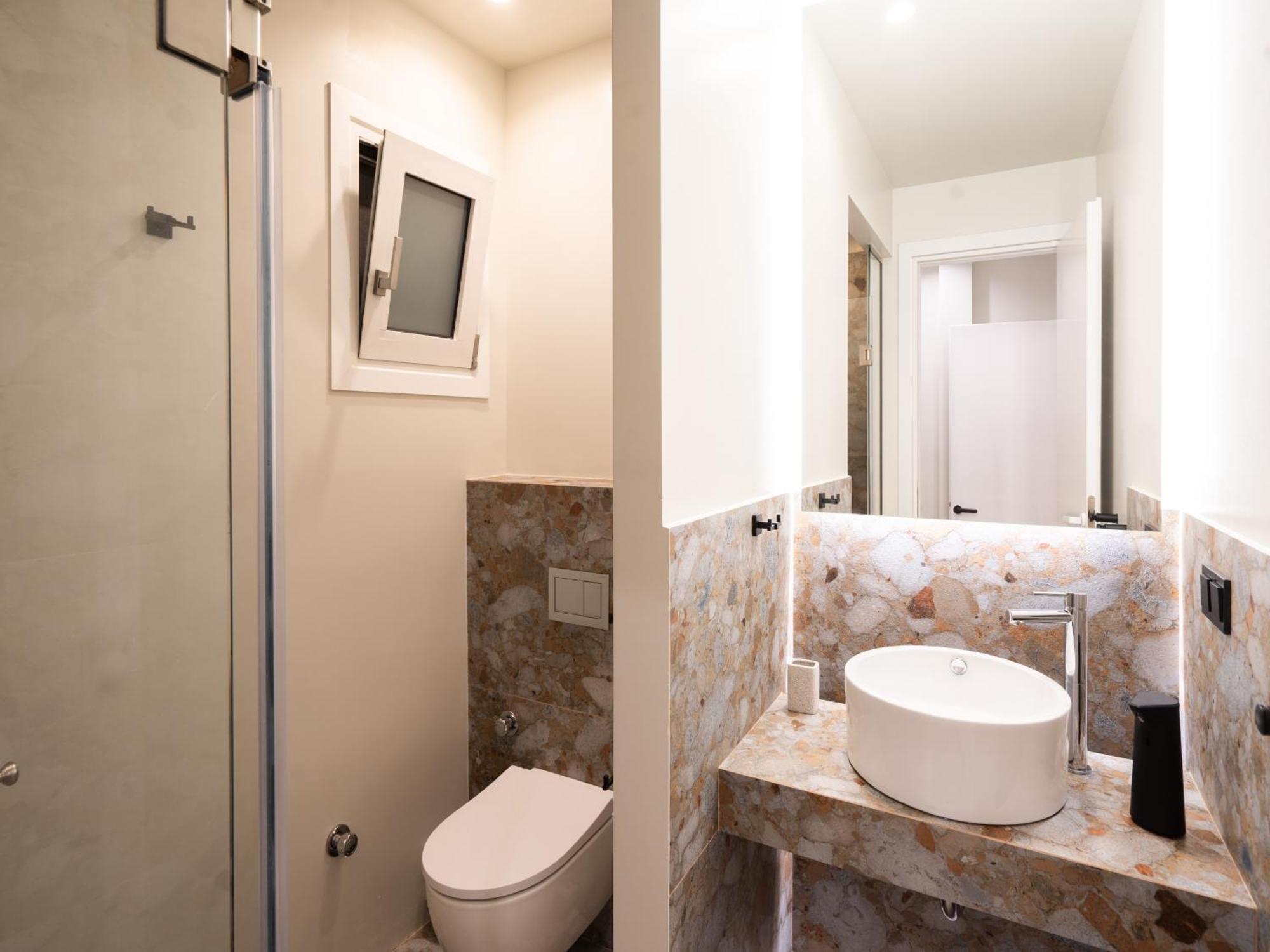 A Place 4U No6 - City Escape With Balcony Lounge & Open Living Space Athene Buitenkant foto